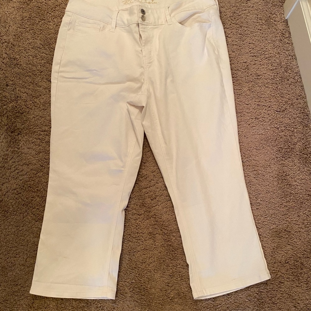 Women white jeans “Capri” style
